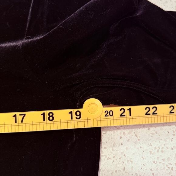 Jaclyn Smith Black Velvet Ruffle V Neck Long Sleeve Top Large Whimsigoth Witchy - Picture 6 of 6